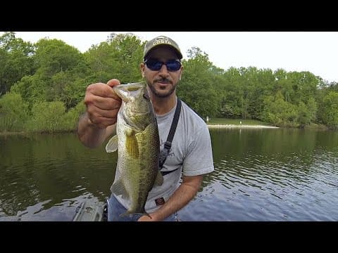 BASS FISHING Tips &amp; Techniques (SUPER SHALLOW DROP SHOT!!!)