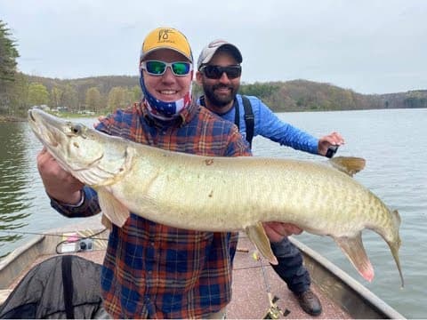 Fishing with Ohio Muskie Guide Service