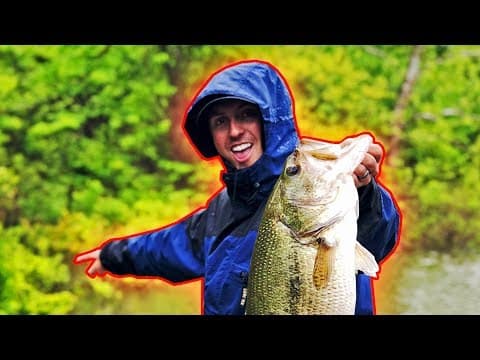 Best TOPWATER Bass Fishing Conditions - RAIN + FLOOD + CLOUDS