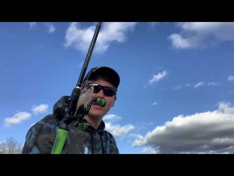chatter bait vs lipless