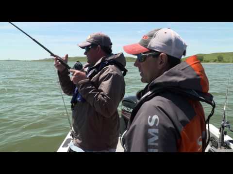 Trolling Lake Oahe Walleye