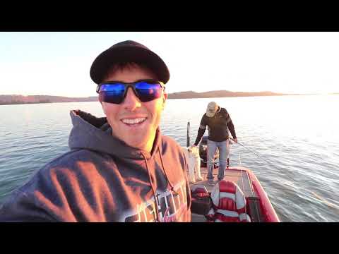 Fishing Umbrella Rigs in the Winter Transition! (Huge Catch)