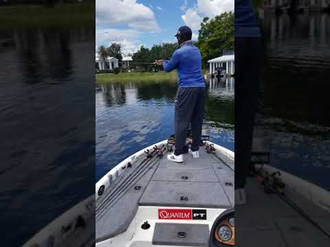 Frank Mitchum Fishing Shakey Head Tips: Shakey head fishing on Lake Butler with Frank Mitchum