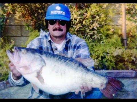 World&#39;s Biggest Largemouth Bass Ever Caught